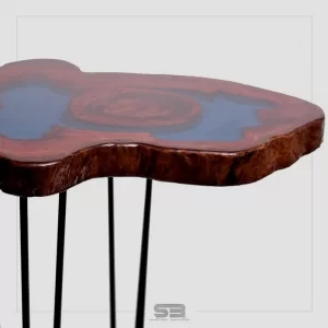 Mesa Resinada Bistrô LUIBRIANA - Madeira Maciça e Pés de ferro 0,96 X 0,70